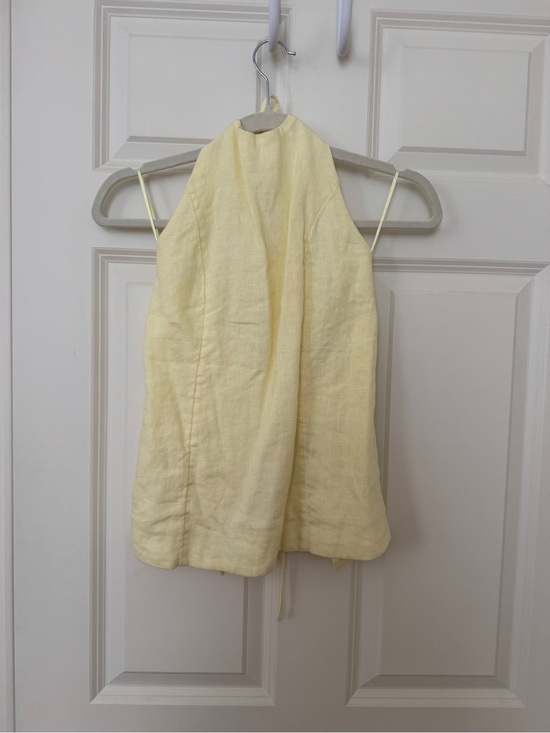 Abercrombie & Fitch Tops - Abercrombie & Fitch Pale Yellow Halter Camisole